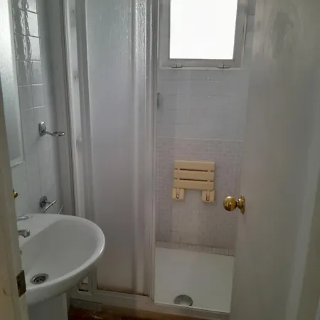Nueva 5 Guest house